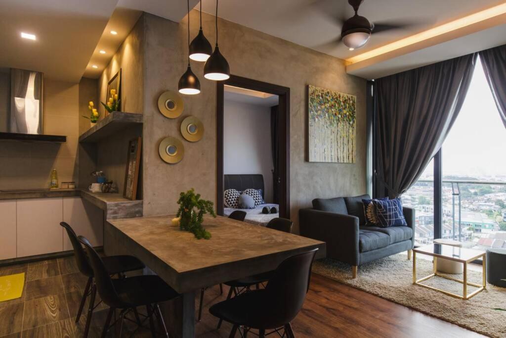 Jazz Suites 1 Vivacity 쿠칭 외부 사진